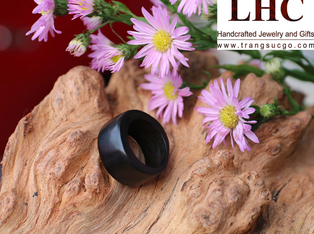 LHC Wooden Handcrafted Jewelry and Gifts-岘港必去景点