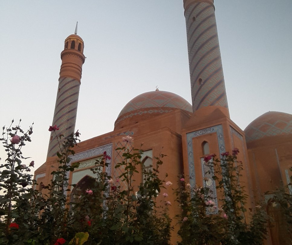 Imamzadeh Mausoleum-占贾必去景点