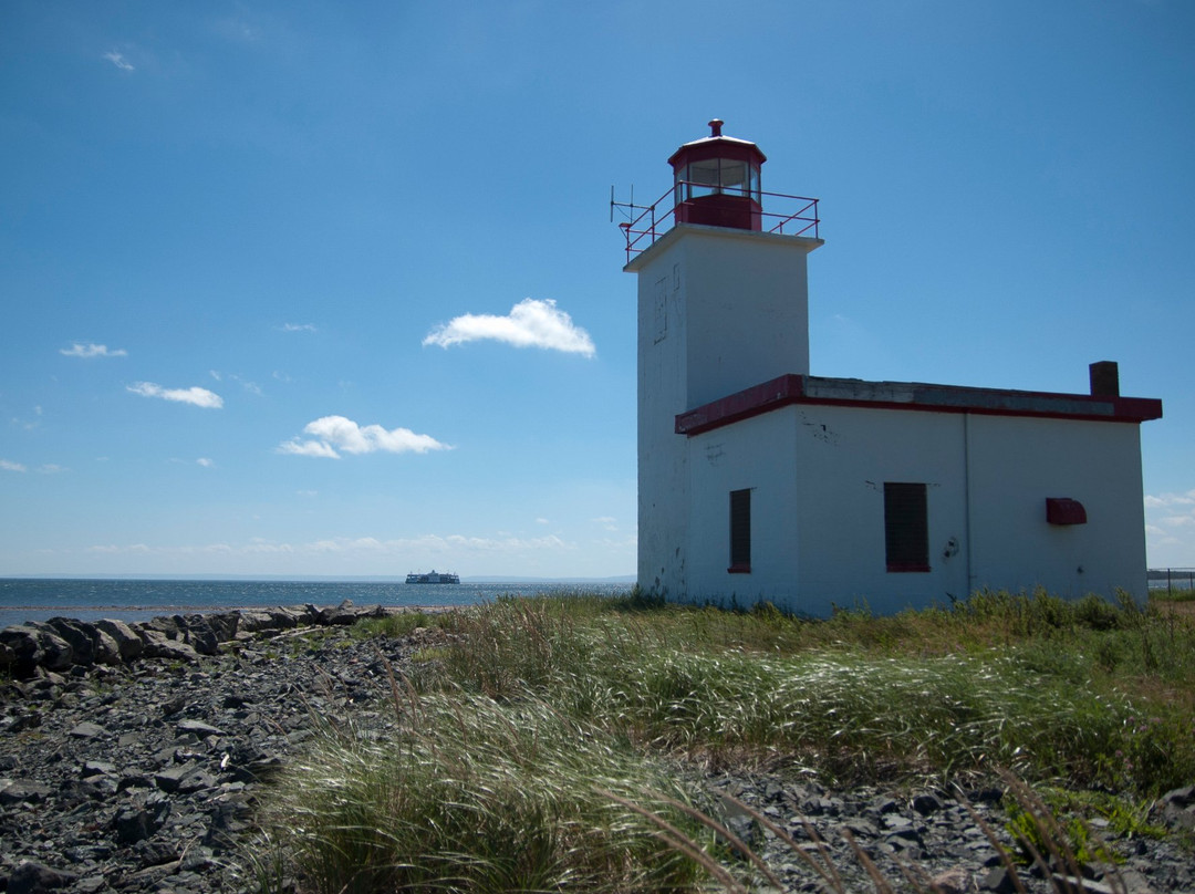 Caribou Lighthouse景点图片