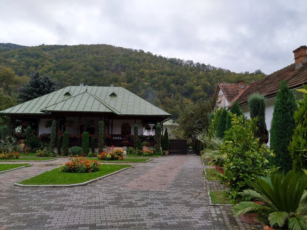 Lainici Monastery景点图片