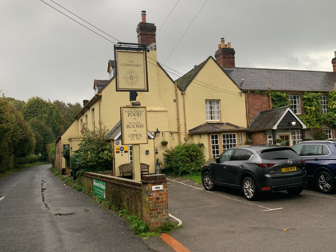 The Compasses Inn主图