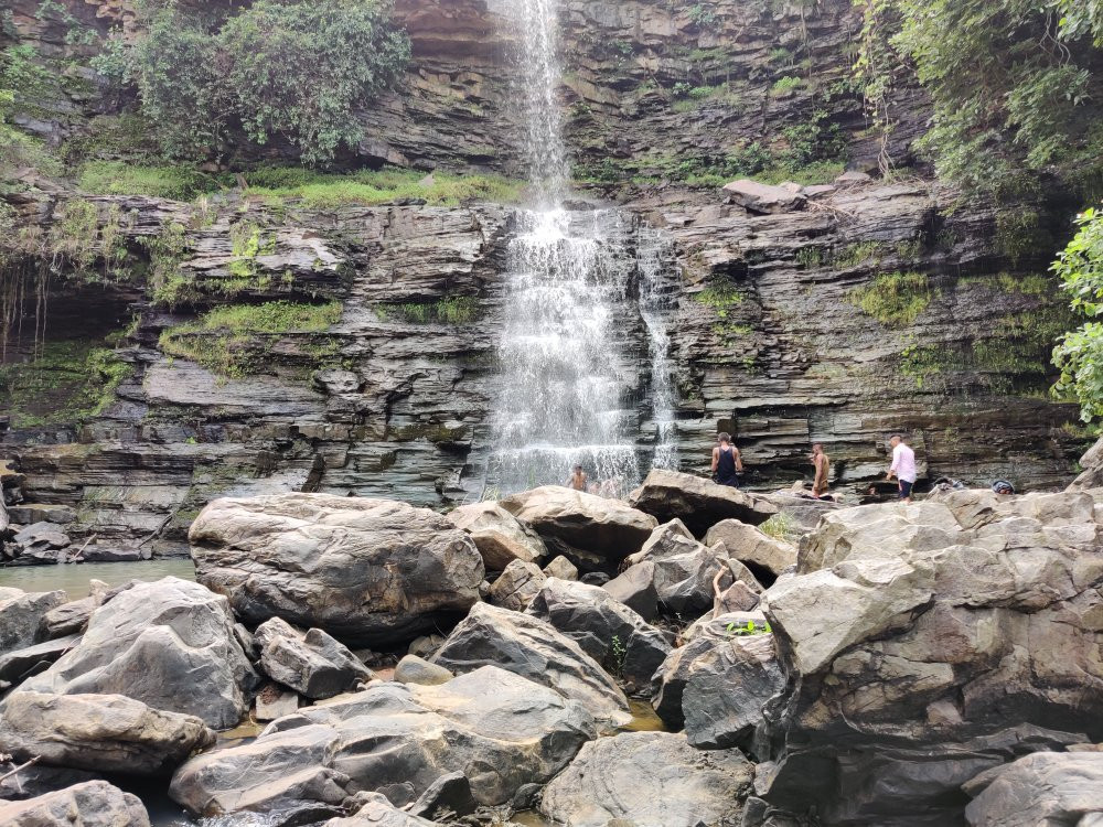 Dhaskund Waterfall景点图片