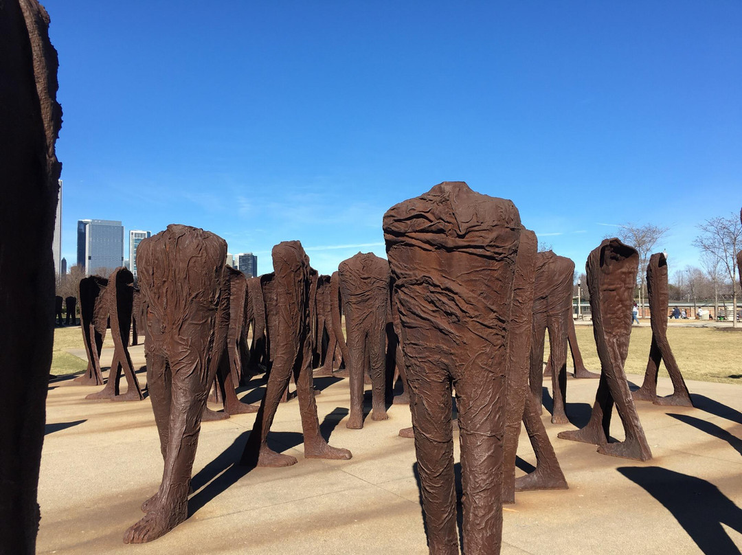 Agora Sculptures-芝加哥必去景点