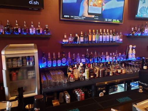 The Humidor Cigar Lounge-温泉城必去景点