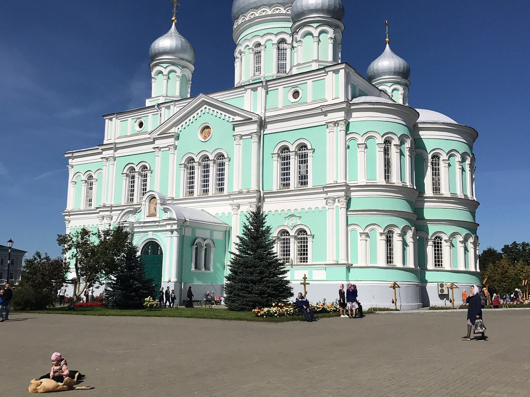 Trinity Cathedral景点图片