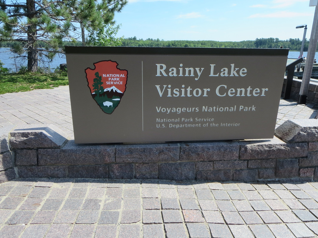 Rainy Lake Visitor Center景点图片
