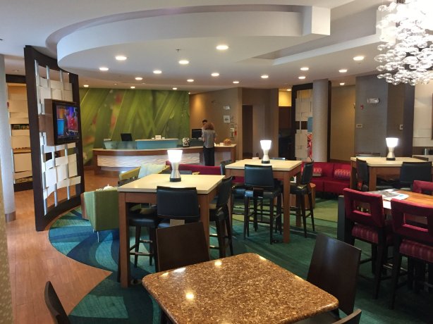 亨茨维尔西区/研究园区SpringHill Suites酒店-餐饮