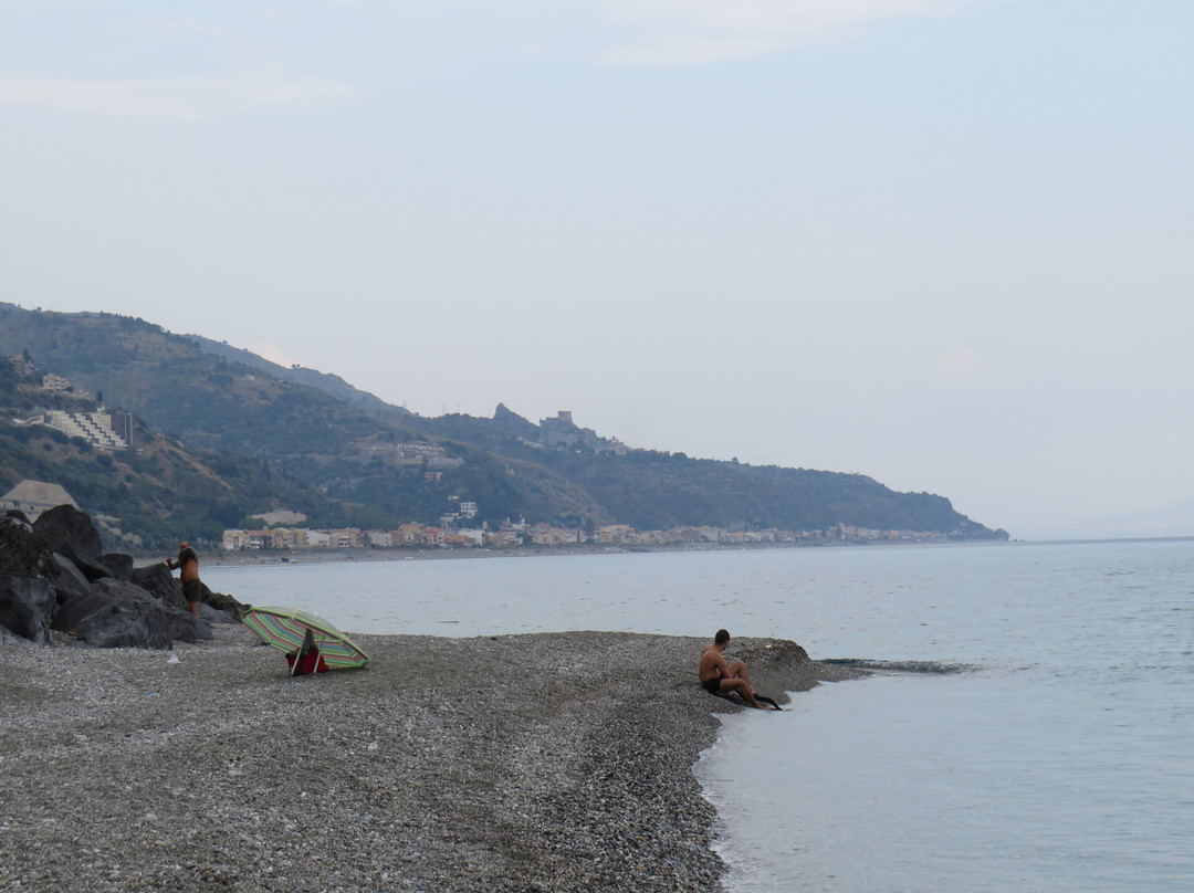 Spiaggia libera Capo Ali景点图片