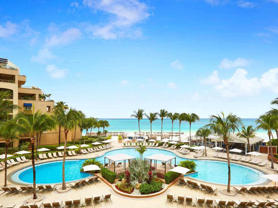 大开曼岛丽思卡尔顿酒店主图