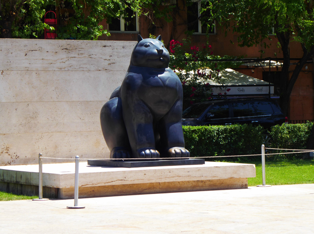 Cat Statue-埃里温必去景点