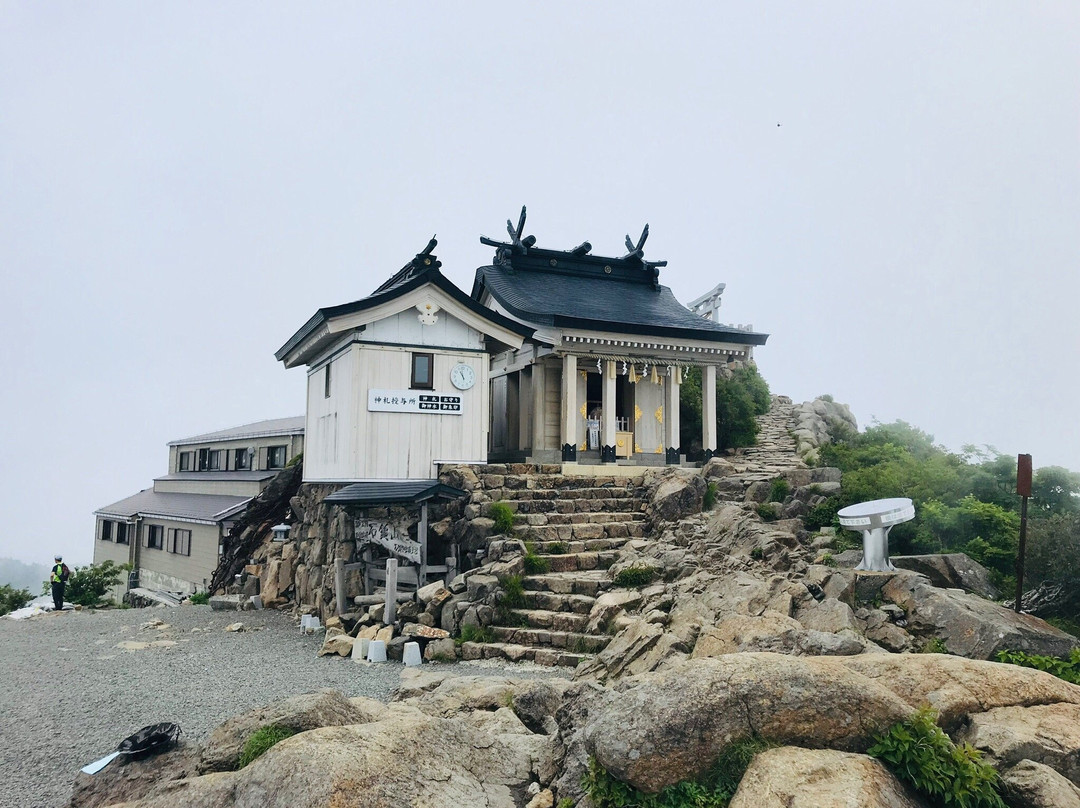 Ishizuchi Sancho Shrine-西条市必去景点