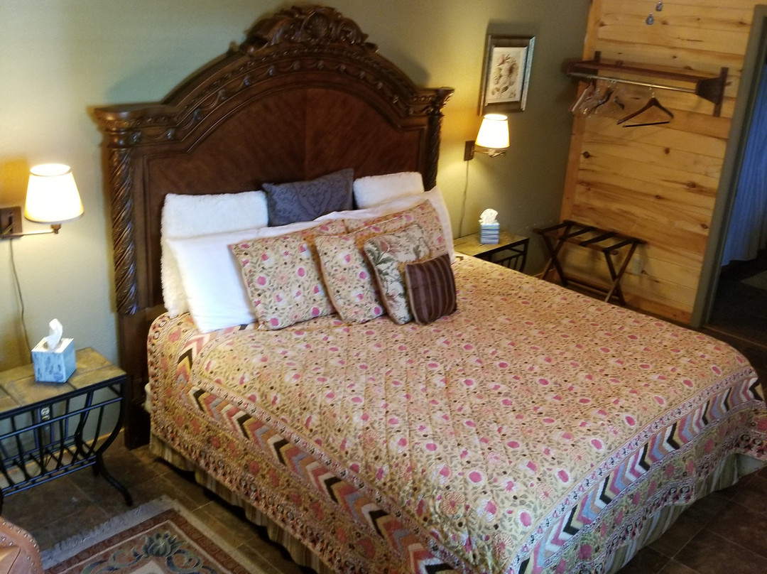 Arbor House Country Inn主图