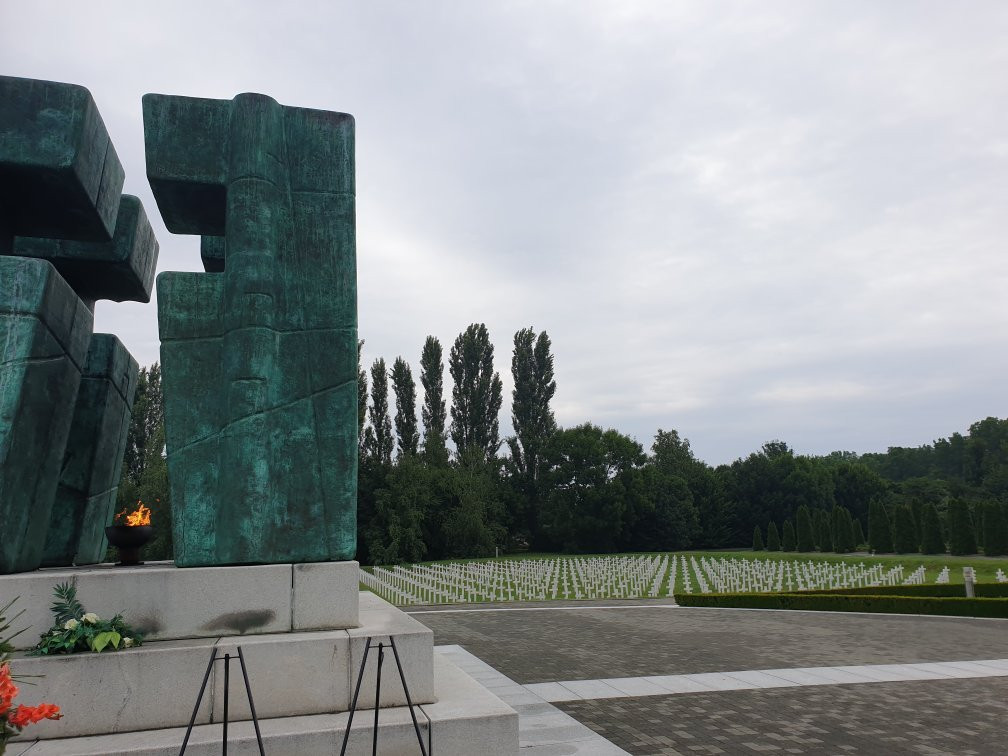 Ovcara Memorial Center-武科瓦尔必去景点