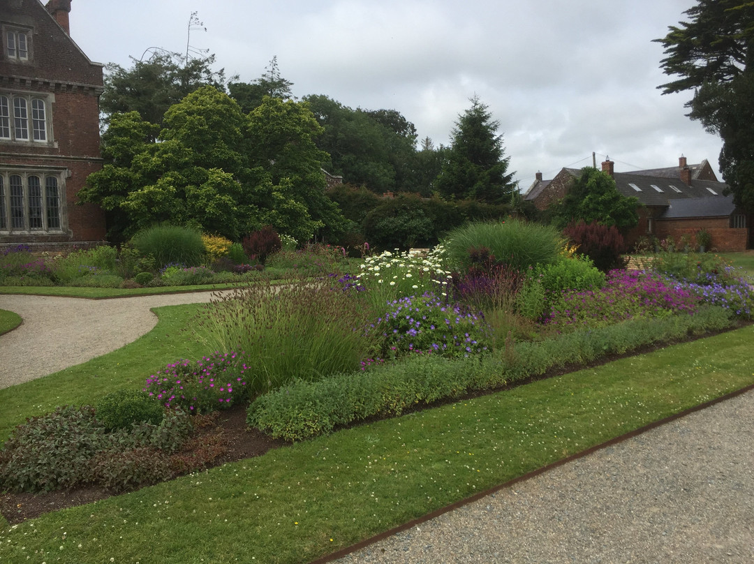 The Gardens at Marlfield House and The Duck Restaurant景点图片