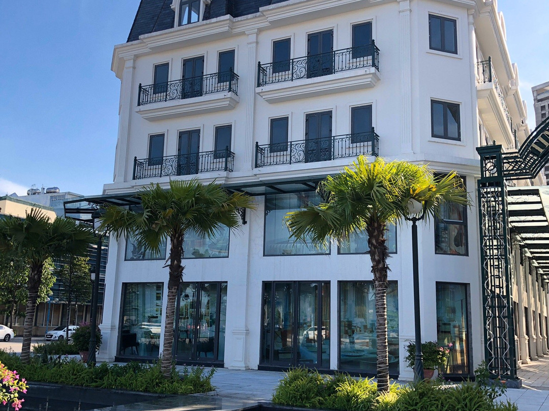 Clock Tower Roundabout-Ha Long City必去景点