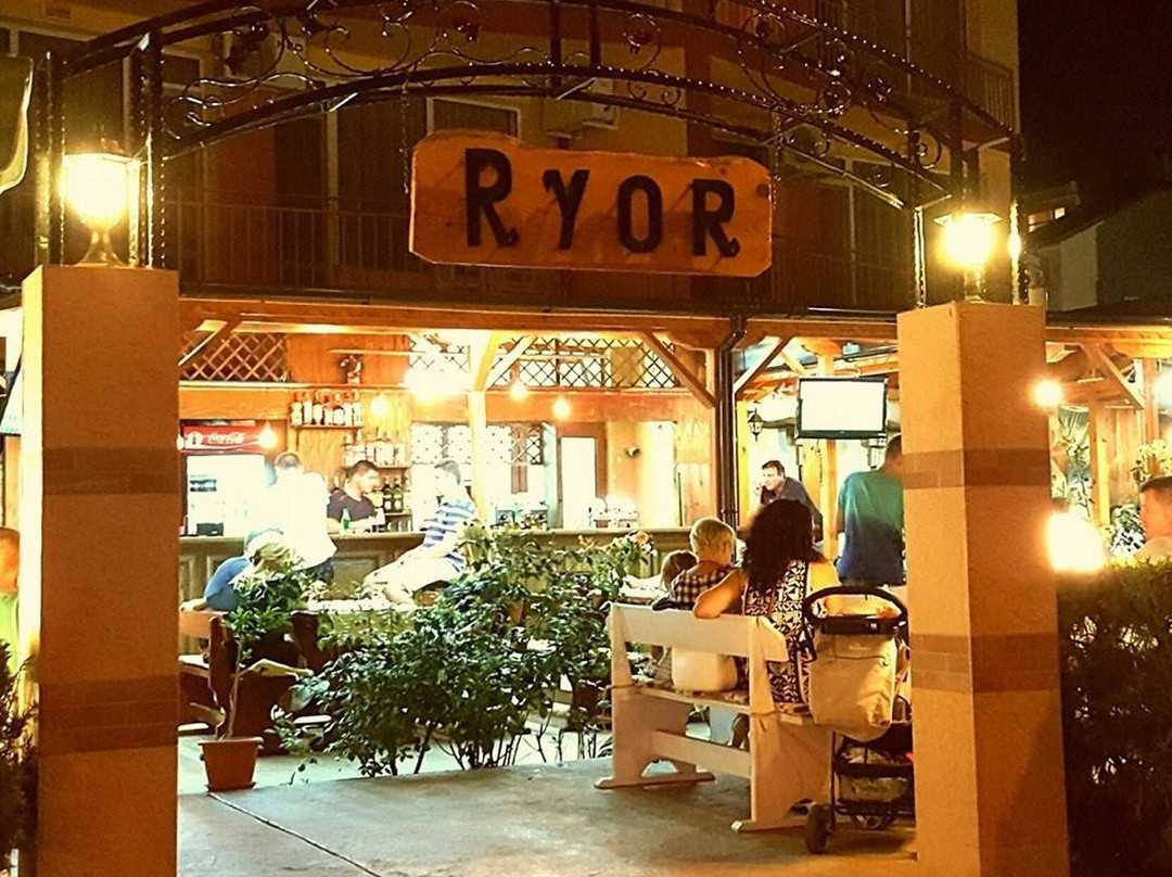 Beer Garden RYOR