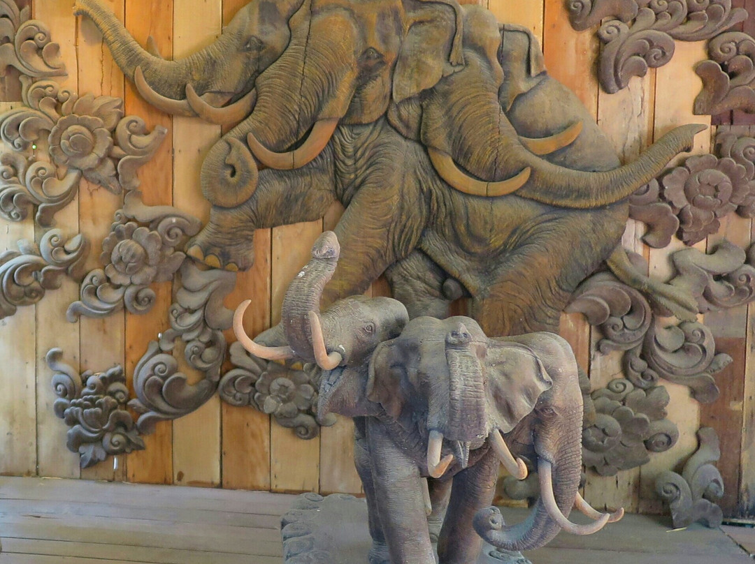 Baan Jang Nak - A Museum of Elephant Wood Carvings景点图片