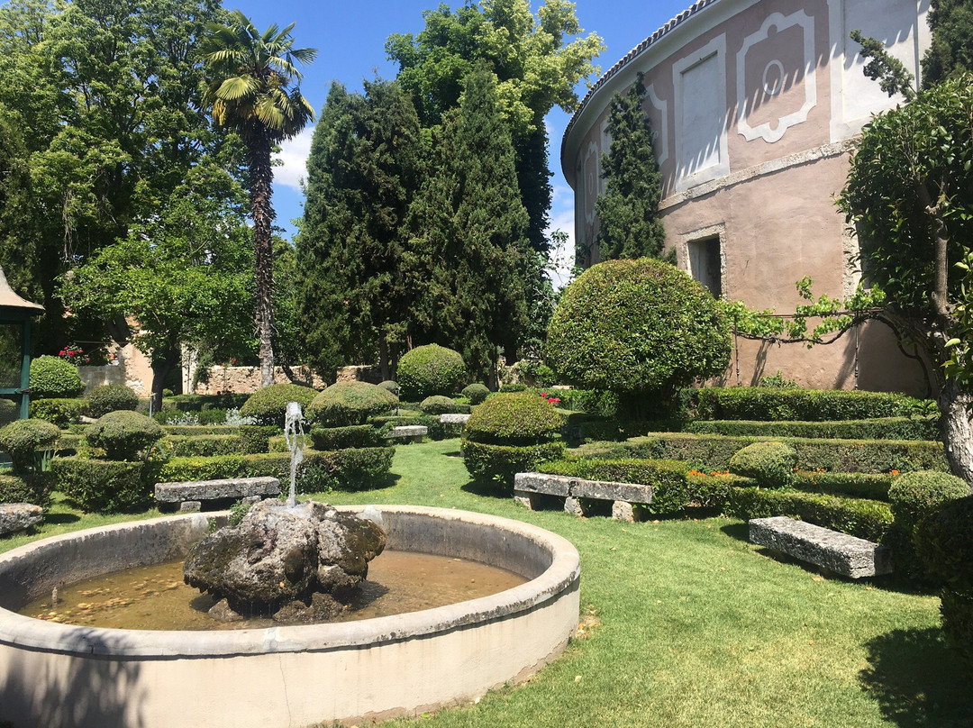 Jardines Romanticos de la Real Fabrica de Panos de Carlos III.Brihuega景点图片