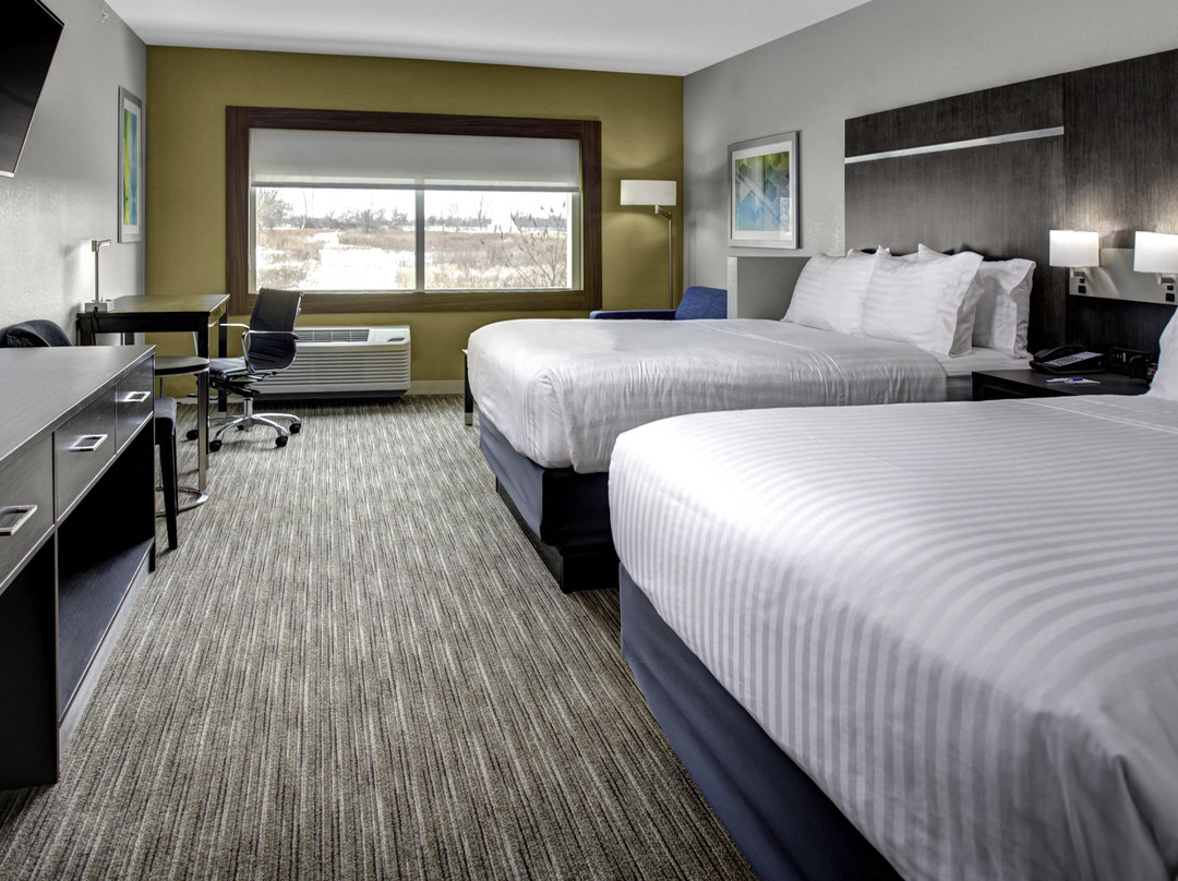 Holiday Inn Express & Suites Coldwater By IHG主图