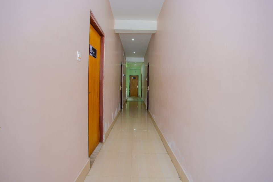 OYO340欧姆纳莫布迪哈酒店主图