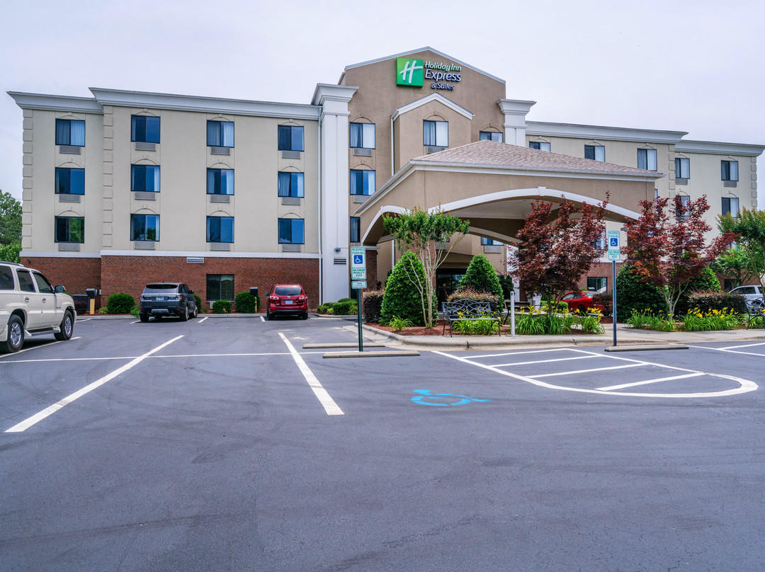 Holiday Inn Express & Suites Roanoke Rapids SE by IHG主图