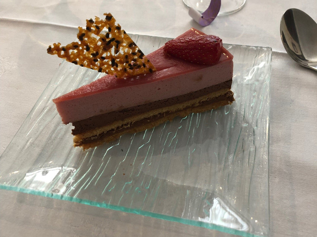 Hôtel-Restaurant Le Grand Monarque主图