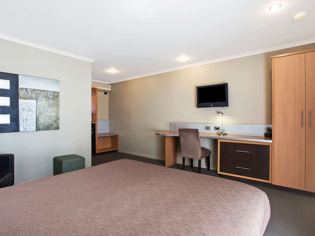 拉格伦舒适酒店主图