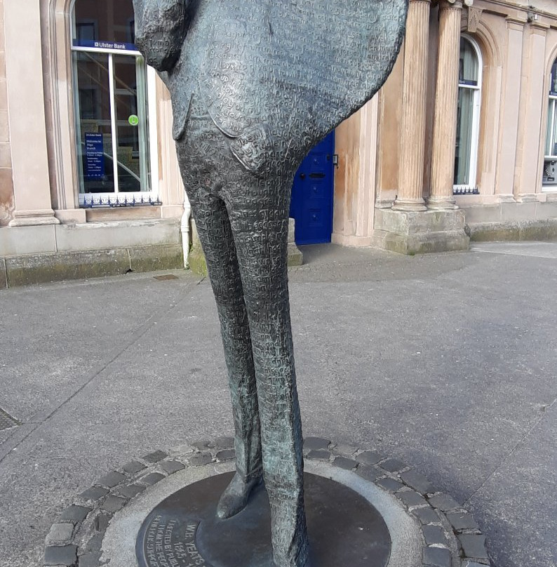 W.B.Yeats Statue-斯莱戈必去景点