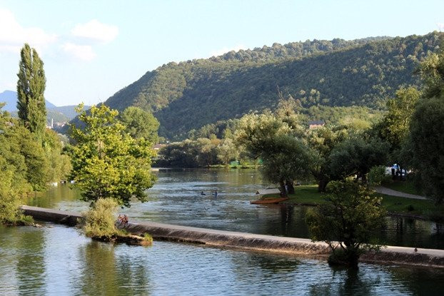 View on Una river and City Bridge-Bihac必去景点