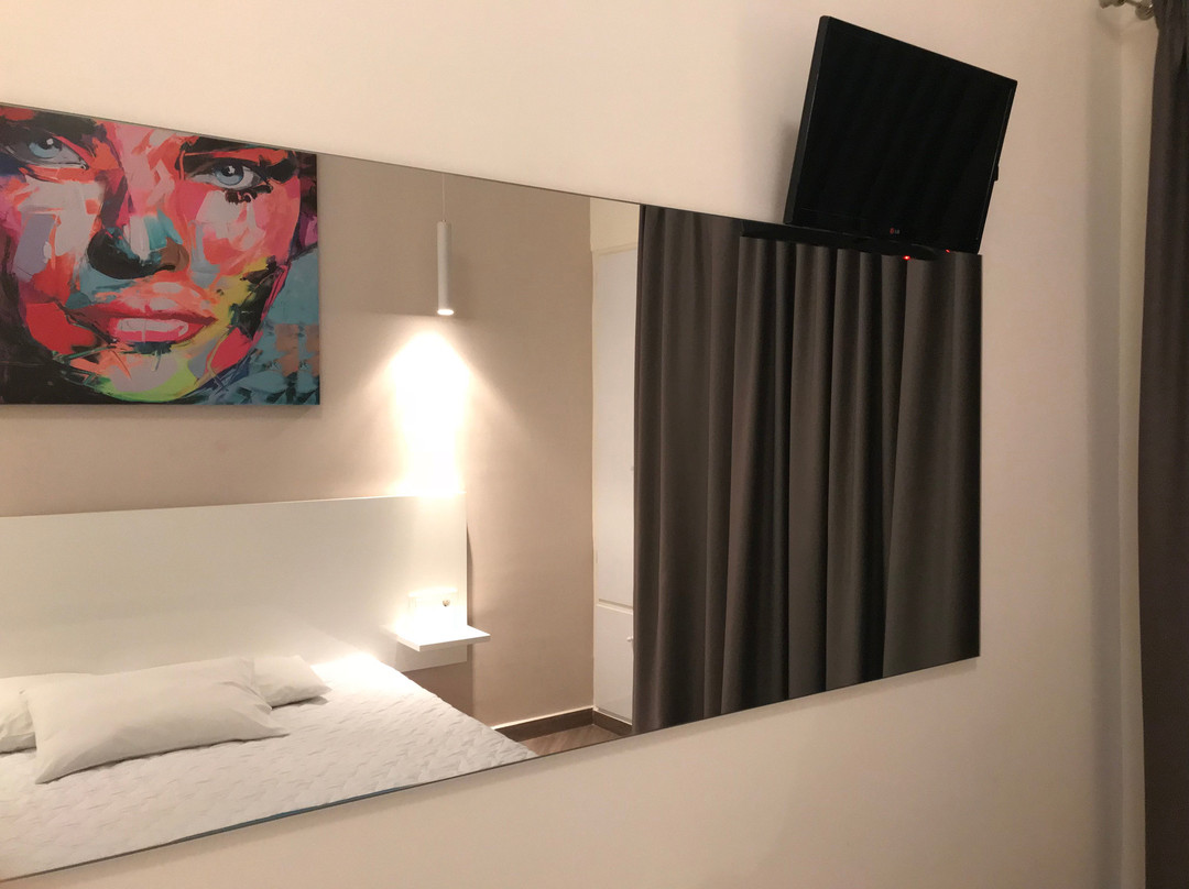 戴安娜酒店主图