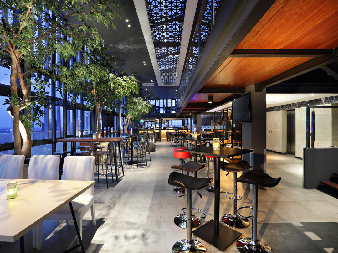 360 Resto And Lounge