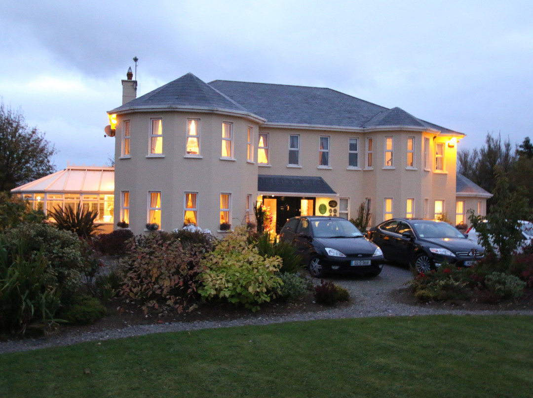Ardfert酒店住宿-溪流庄园酒店