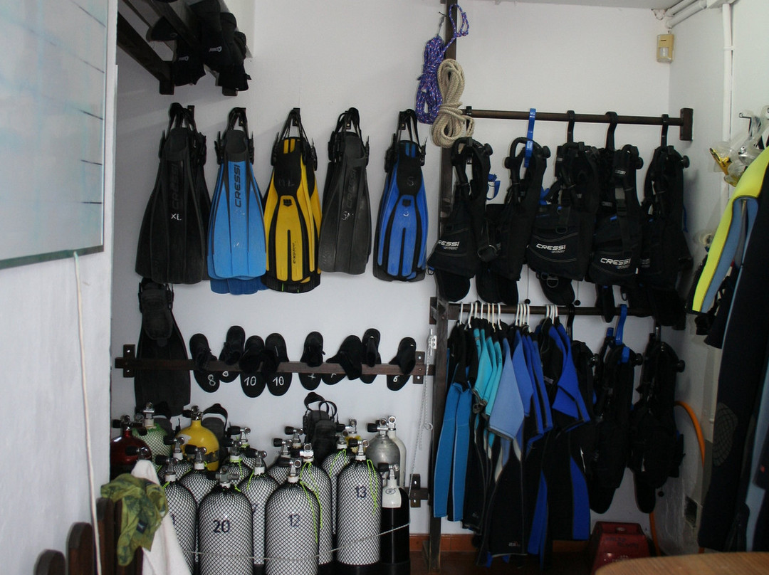 Dive Center Cala Blanca-卡拉布兰卡必去景点
