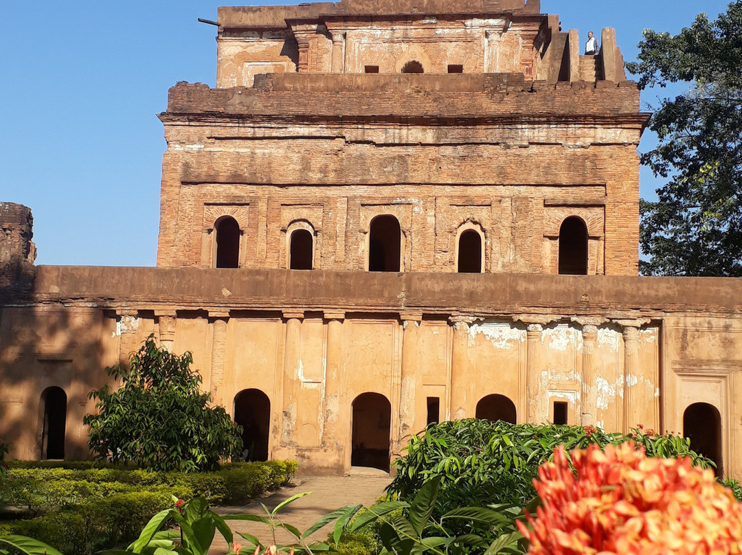 Kareng Ghar & Talatal Ghar景点图片