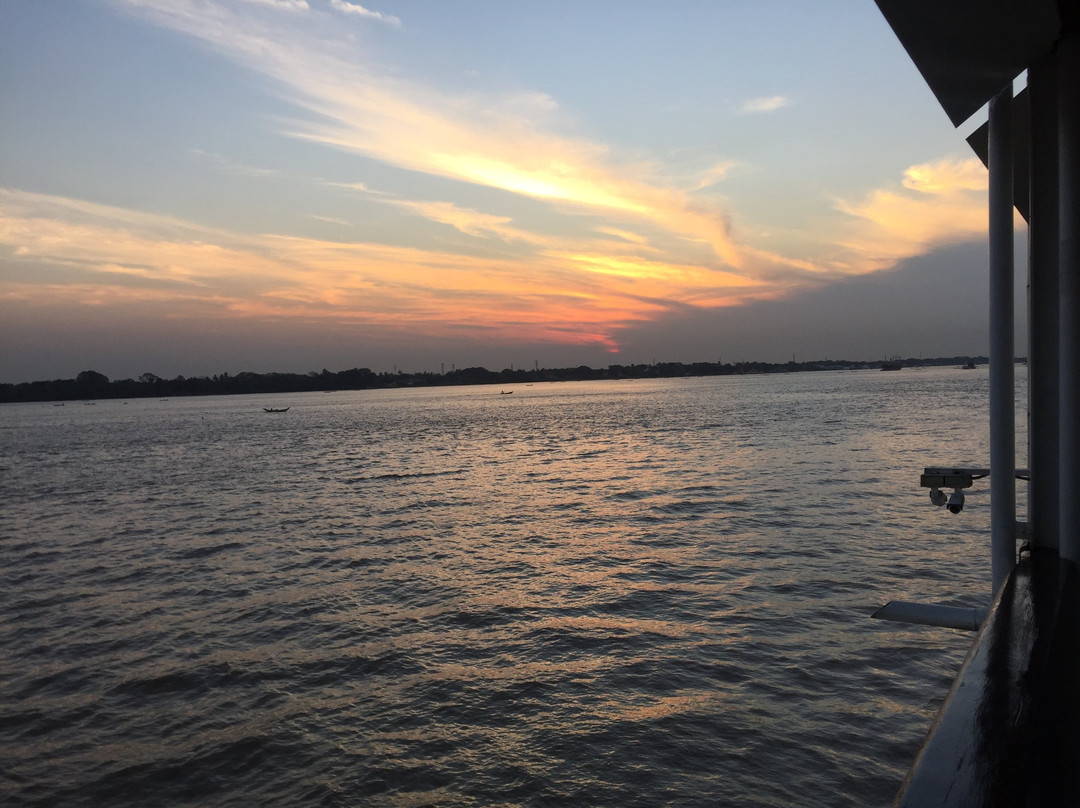 复古豪华游艇酒店主图