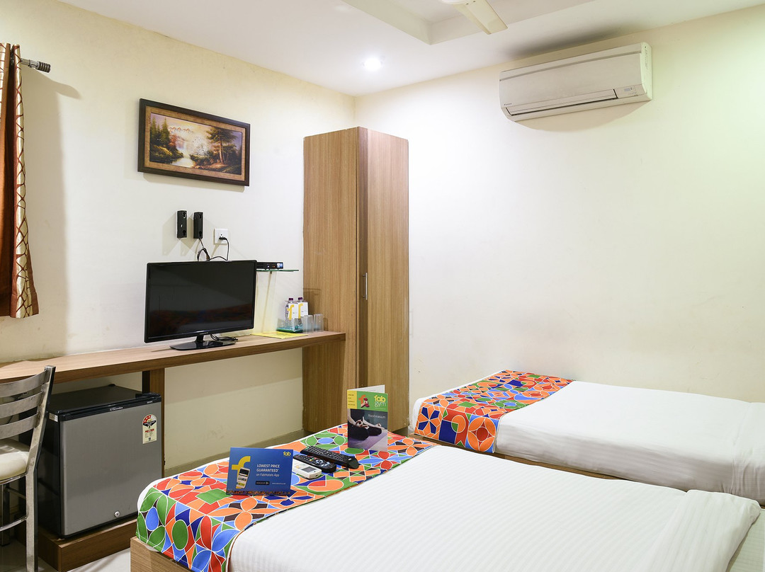 FabHotel KRS Nest Gachibowli主图