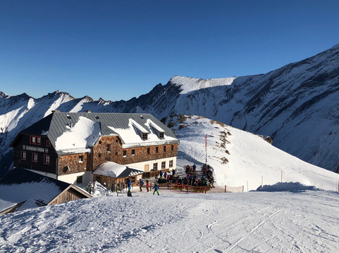 Krefelder Hutte主图