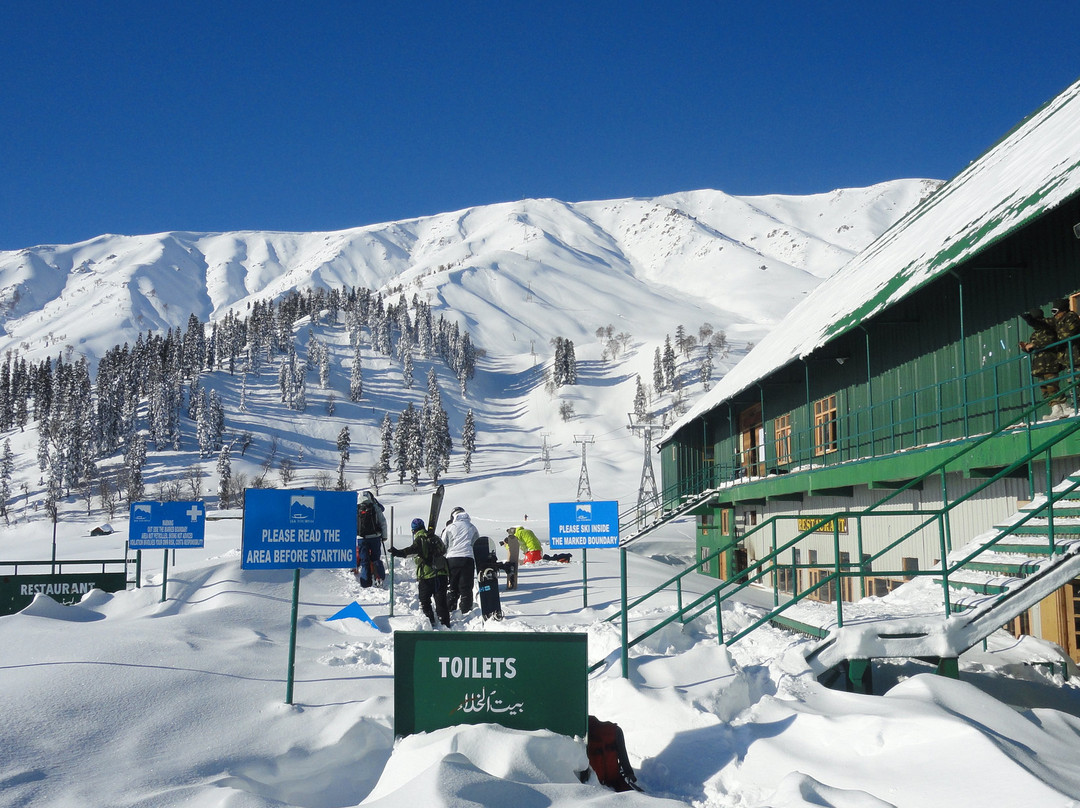 Discover Gulmarg Adventures景点图片