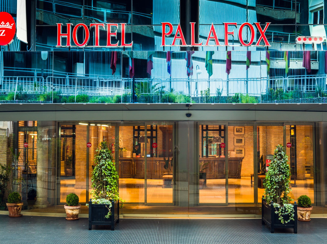 帕拉福克斯酒店主图