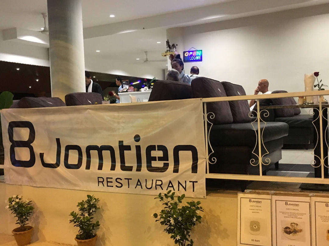 8Jomtien Restaurant