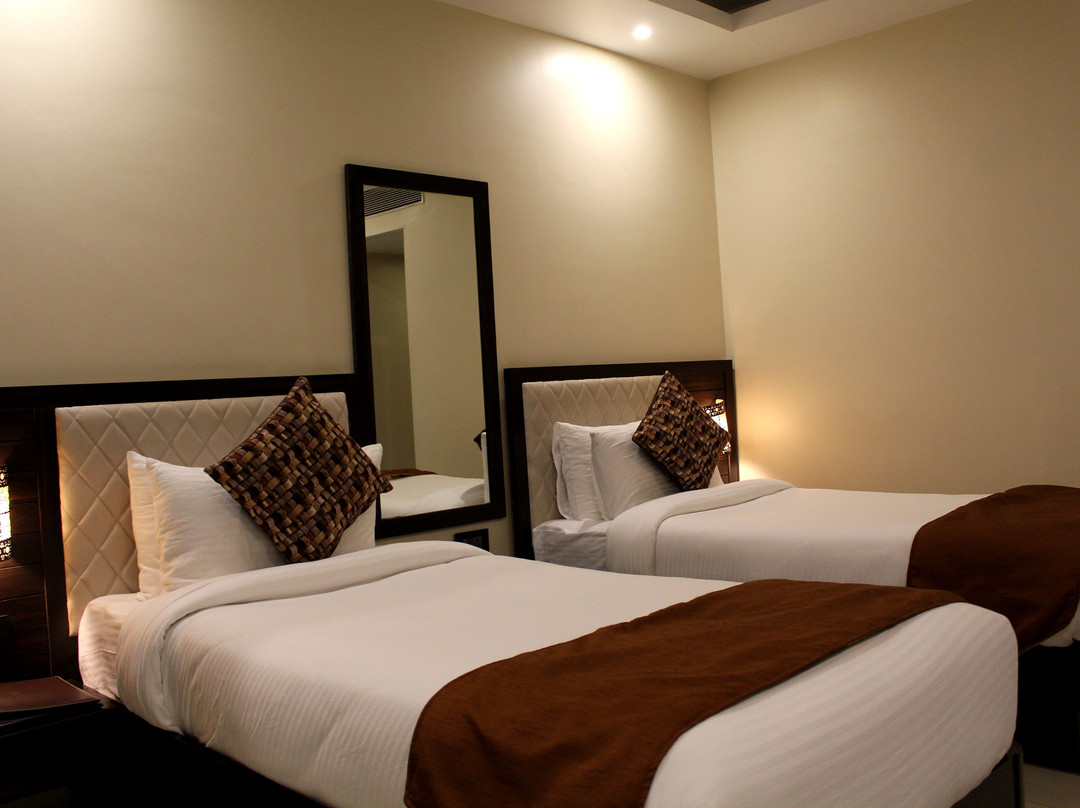 Hotel Golden Plateau主图