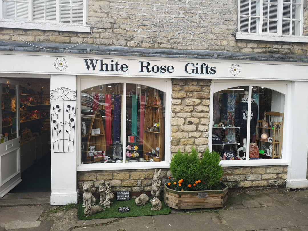 White Rose Gifts景点图片