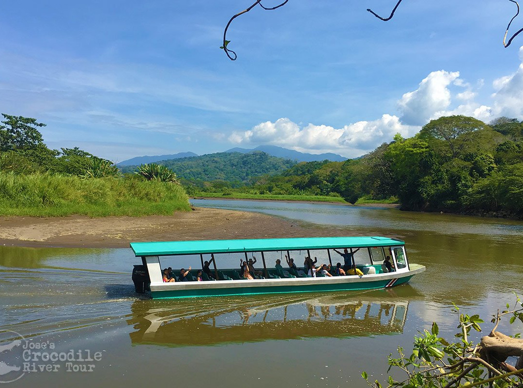 Jose's Crocodile River Tour景点图片