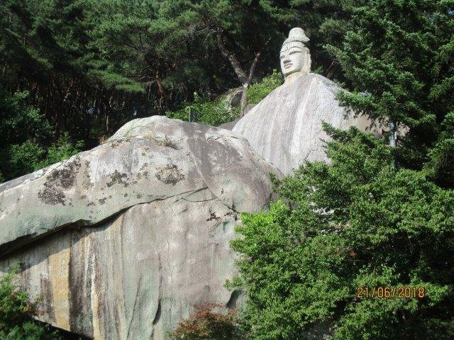 Andong Icheon-dong Rock-carved Buddha Statue景点图片