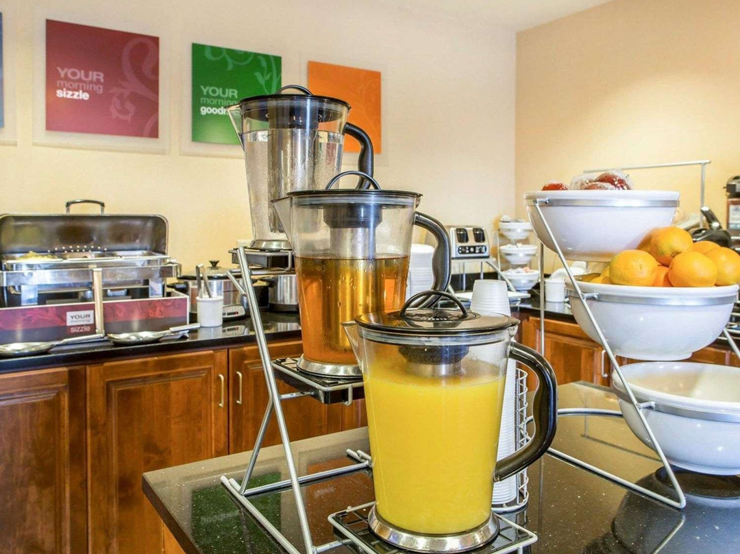 Comfort Suites East主图