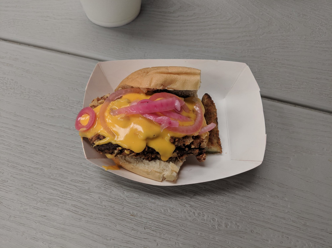 Double Bubbas DeLuxe Fried Food Emporium