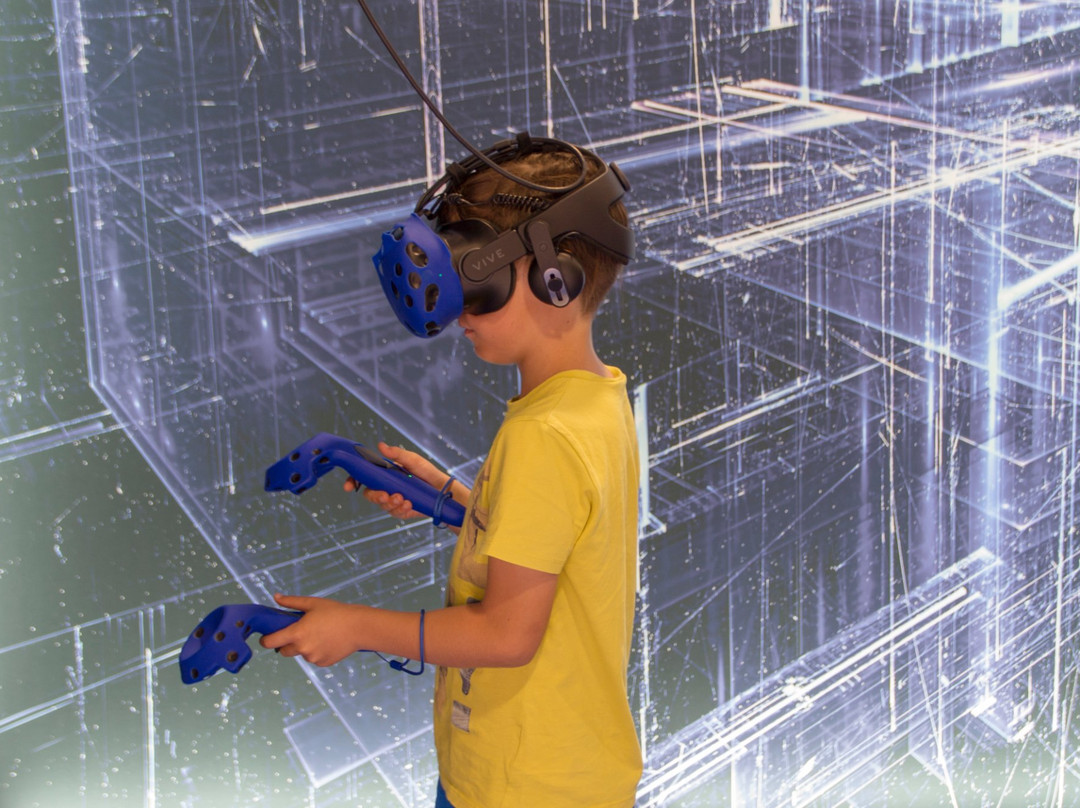 Alteuaire Espai Virtual-Terrassa必去景点