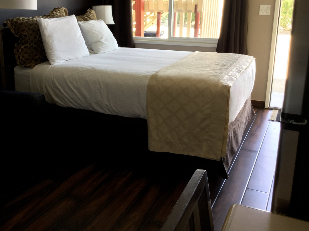 Oliver Motel & Inn主图