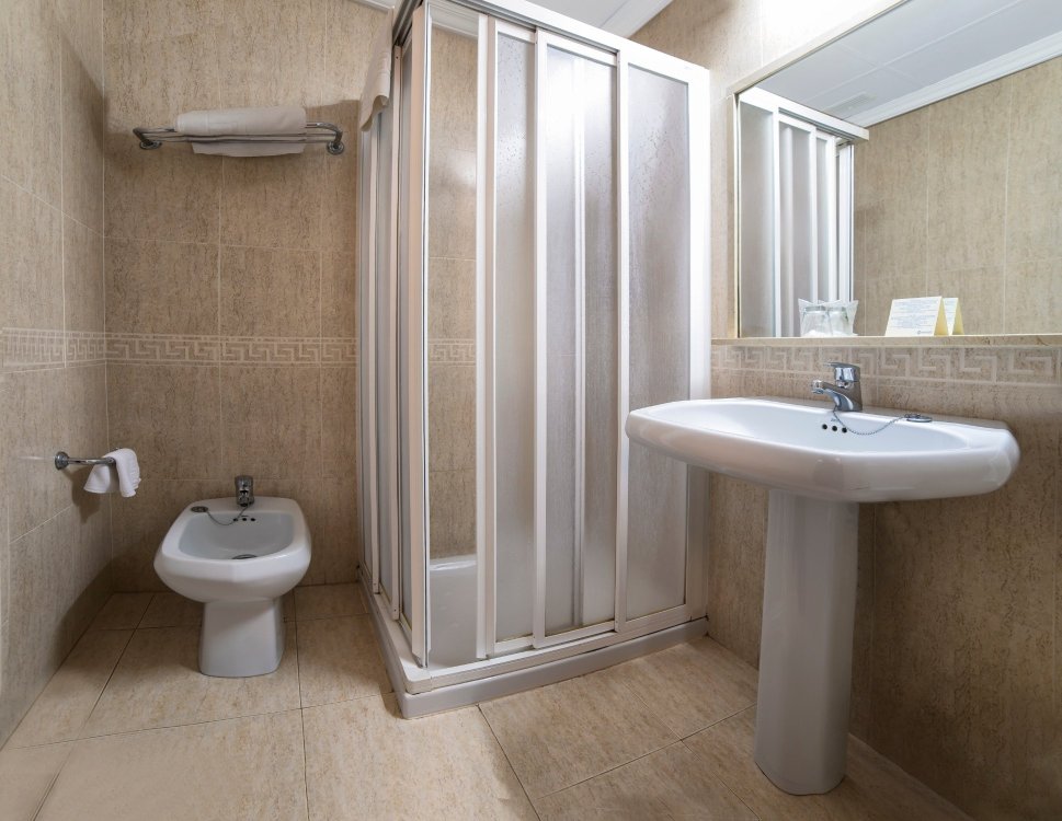 Hotel Torreluz Centro-官方