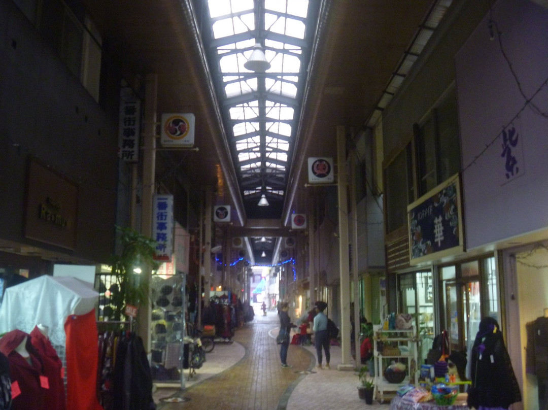 Ichibangai Shotengai-冲绳市必去景点